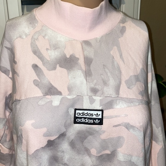 NWOT ADIDAS 😍💖 cute sweatshirt - Picture 4 of 13